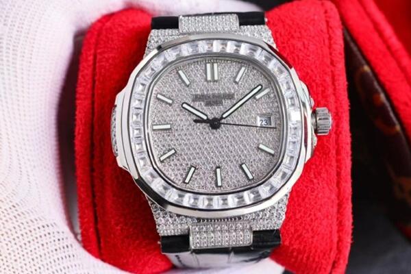 河源回收百达翡丽手表.jpg